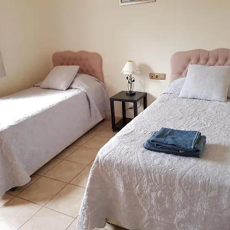 Dwarika, Away From - Private Heated Pool Vila