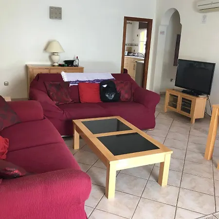 Vila Dwarika, Away From - Private Heated Pool *